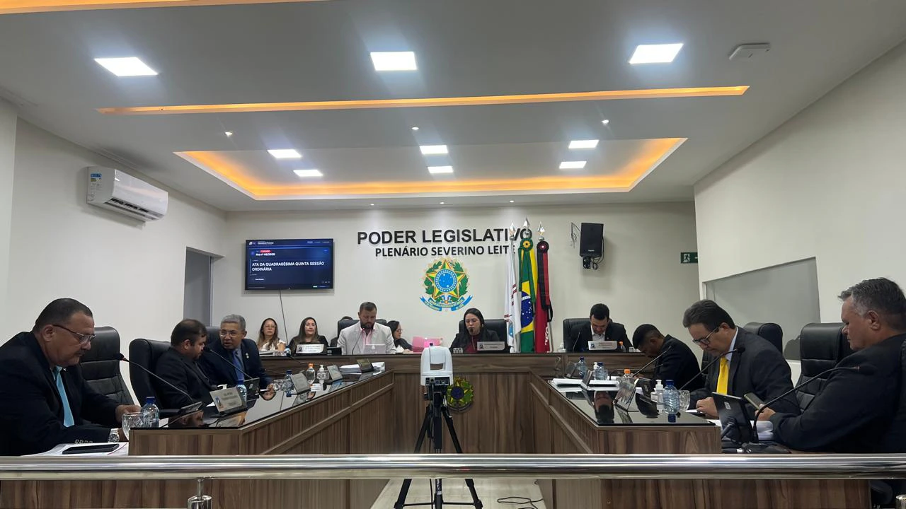 Câmara de Sumé realiza sessão com apresentação de requerimentos, indicações e aprovação de projetos